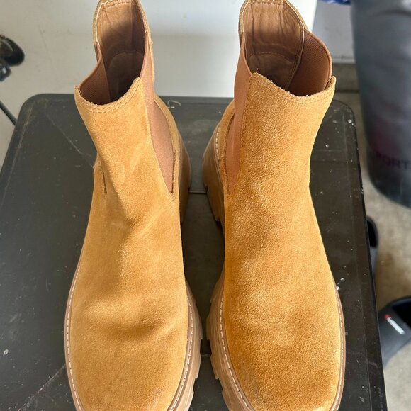 Dolce Vita Johany suede Chelsea boot size 8M - Picture 1 of 6